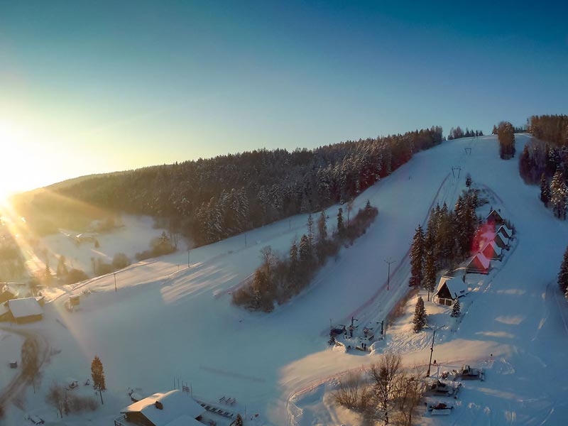 DOMKI NAD STRUMYKIEM - Domki całoroczne koło Soliny