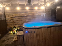 DOMKI NAD STRUMYKIEM - Domki całoroczne koło Soliny