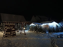 DOMKI NAD STRUMYKIEM - Domki całoroczne koło Soliny