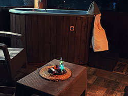 DOMKI NAD STRUMYKIEM - Domki całoroczne koło Soliny